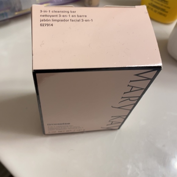 Mary Kay timewise 3-in-1 cleansing bar - Picture 4 of 4